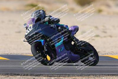 media/Dec-17-2022-SoCal Trackdays (Sat) [[224abd9271]]/Turn 7 Set 1 (1125am)/